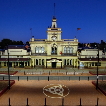 <a href="australian-celtic-festival.html" class="white">Australian Celtic&nbsp;<br>Festival</a>
