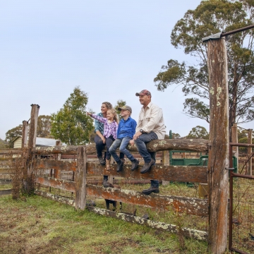 <a href="glen-innes-show.html" class="white">Glen Innes Show</a>