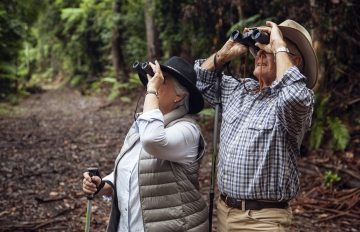 <b>Birdwatching Guide</b>